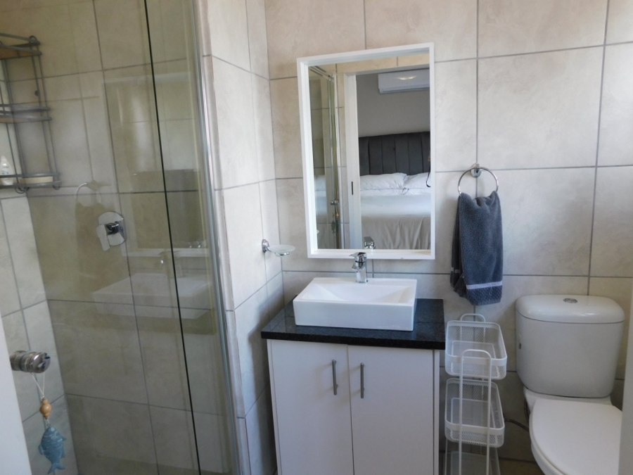 To Let 3 Bedroom Property for Rent in Gordons Bay Central Western Cape